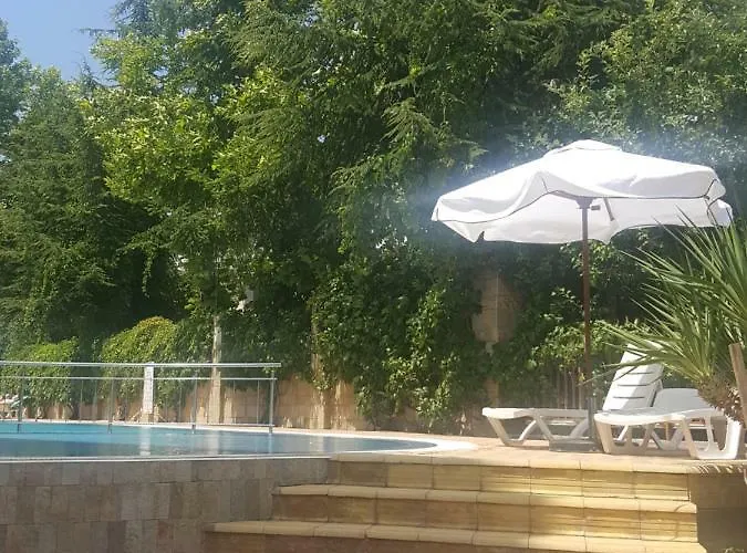 公寓式酒店 黄金梦大厦酒店 3*