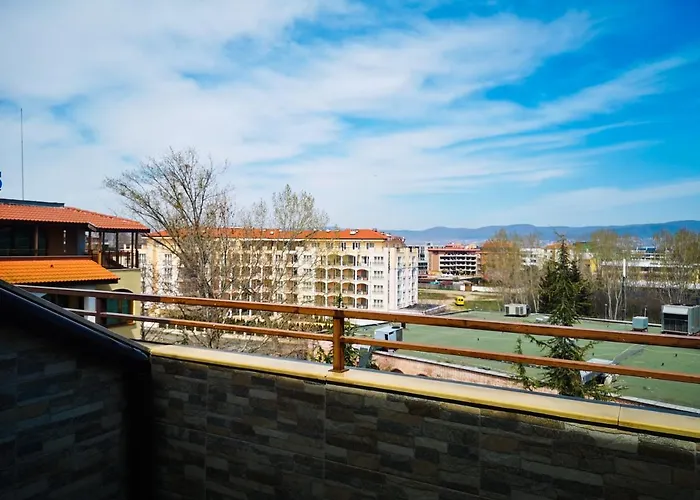 מלון דירות Complex Golden Dreams 3*