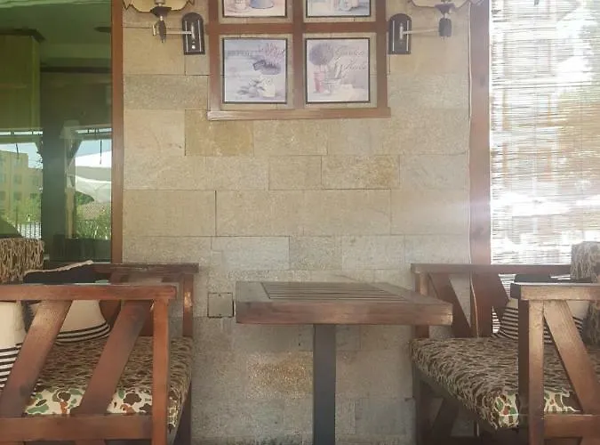 מלון דירות Complex Golden Dreams סאני ביץ'