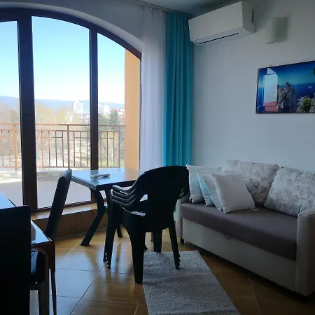 Complex Golden Dreams Lägenhetshotell