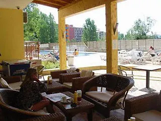 Complex Golden Dreams Lägenhetshotell