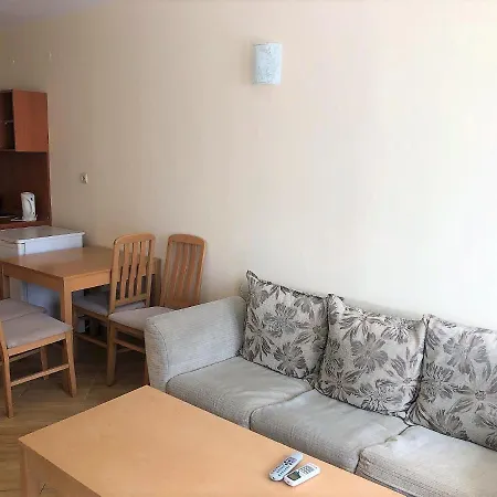 Complex Golden Dreams Lägenhetshotell