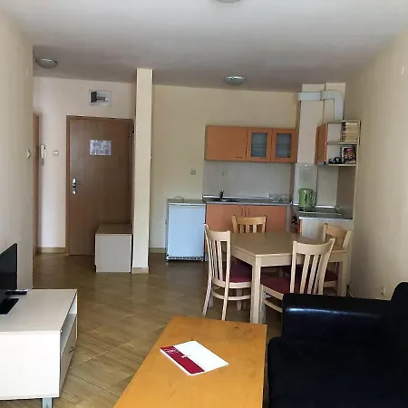 Complex Golden Dreams Lägenhetshotell 3*